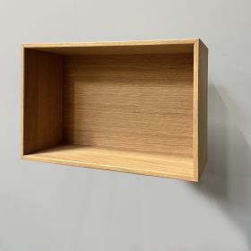 bokhylle i eik 30x45x19 cm